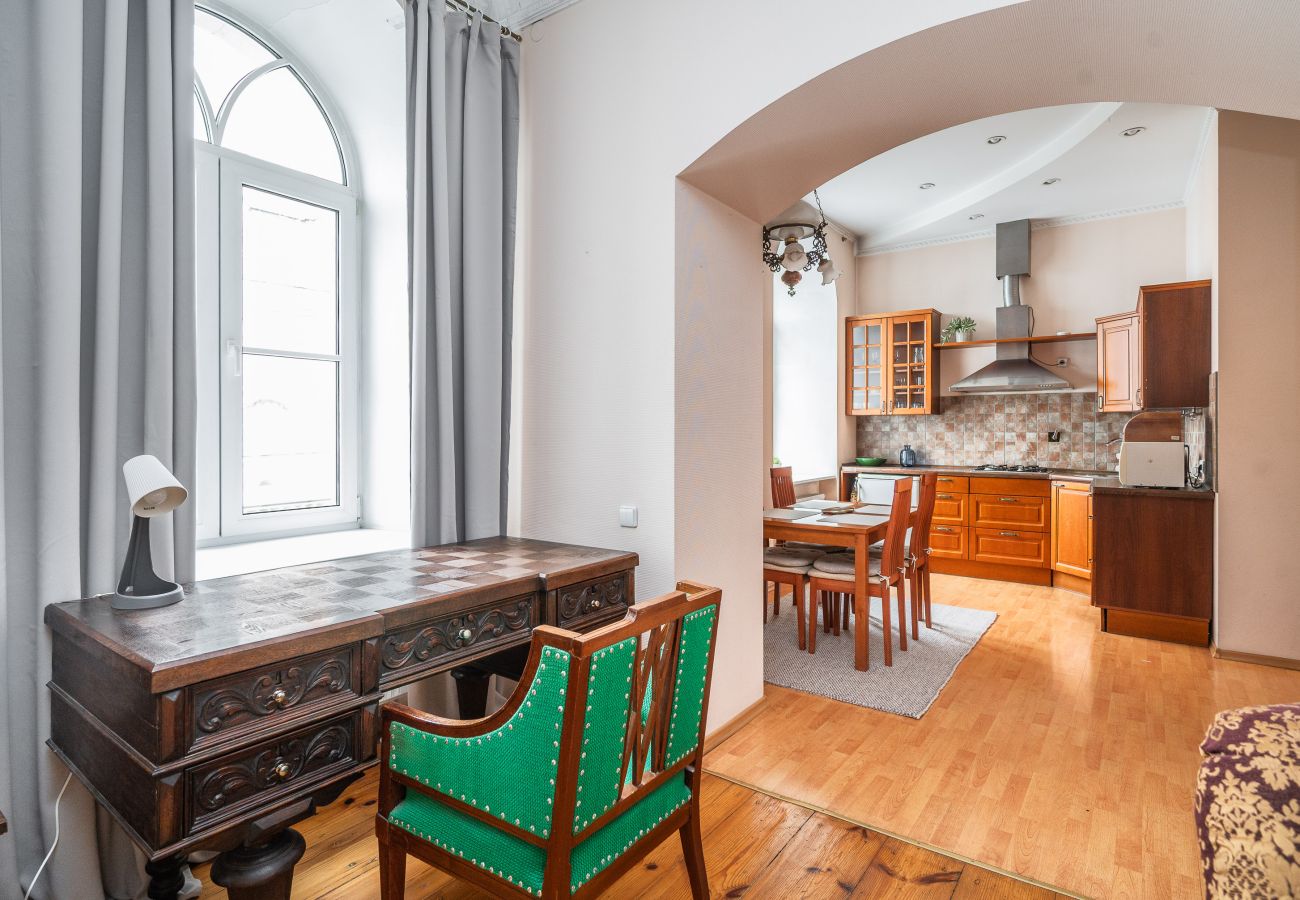 Apartamento en Vilnius - Heritage 1 Bedr Apartment by the Gates of Dawn