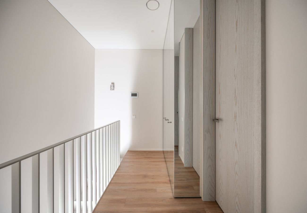 Apartamento en Vilnius - Calm Central Retreat B with Parking