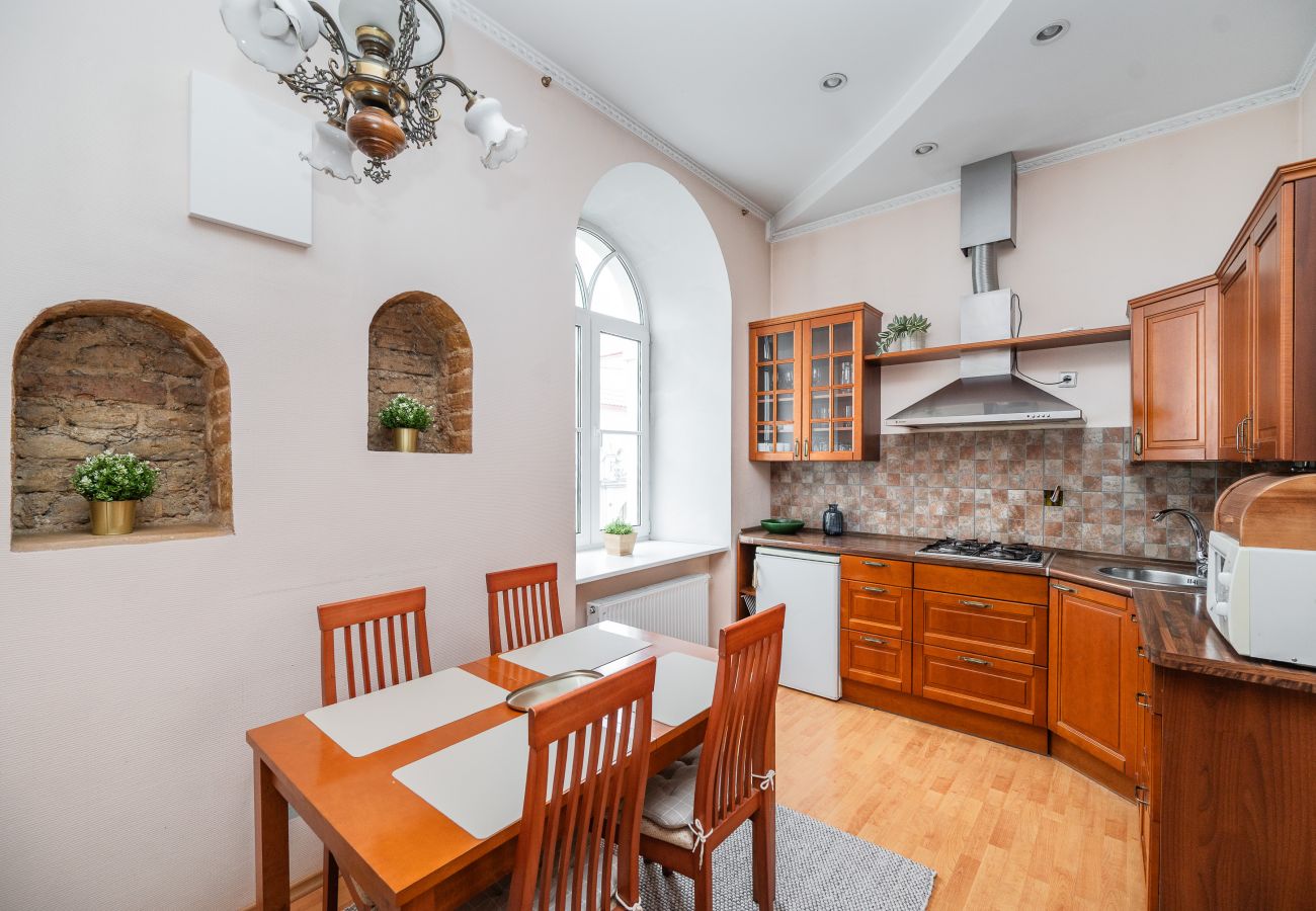 Apartamento em Vilnius - Heritage 1 Bedr Apartment by the Gates of Dawn