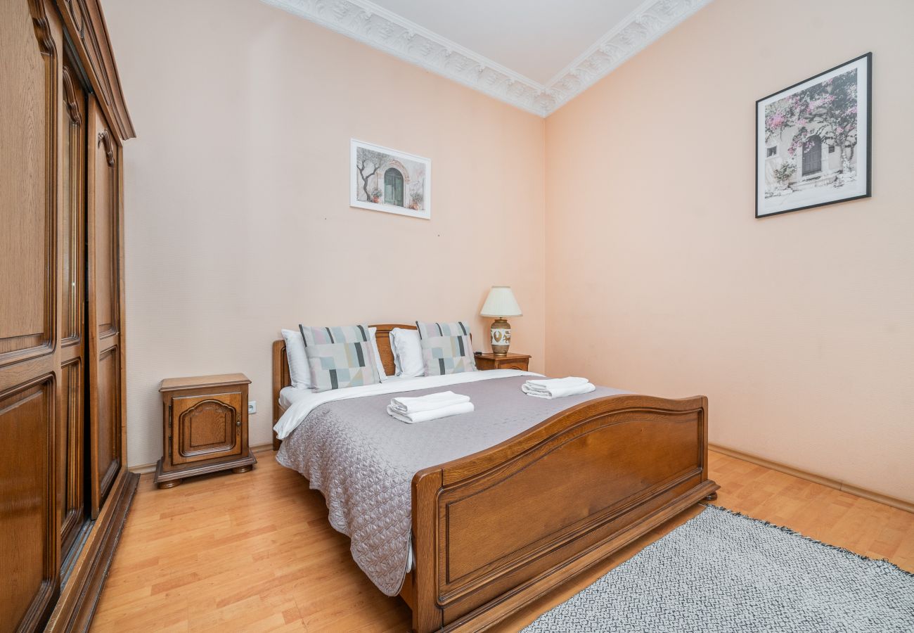 Apartamento em Vilnius - Heritage 1 Bedr Apartment by the Gates of Dawn