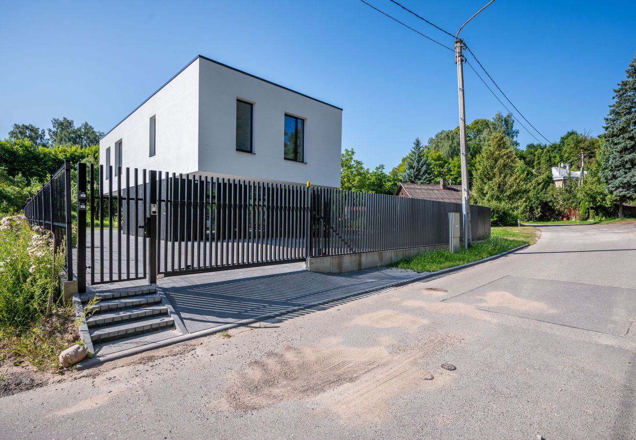 Appartement in Vilnius - Calm Central Retreat A with Parking