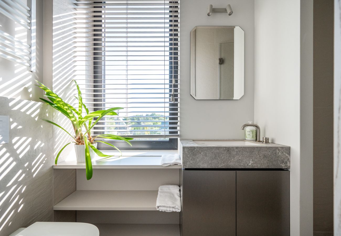 Appartement in Vilnius - Calm Central Retreat B with Parking