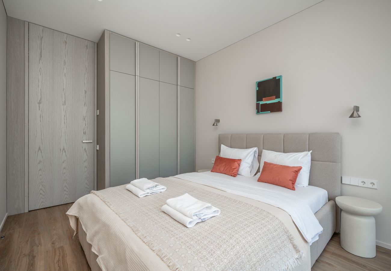 Appartement in Vilnius - Calm Central Retreat B with Parking