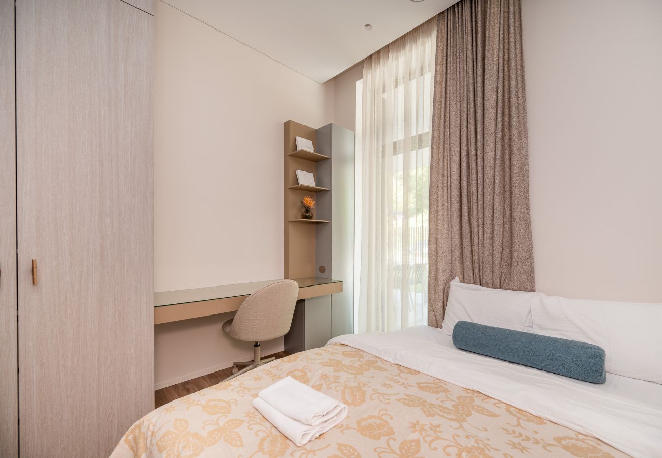 Appartement à Vilnius - Calm Central Retreat A with Parking