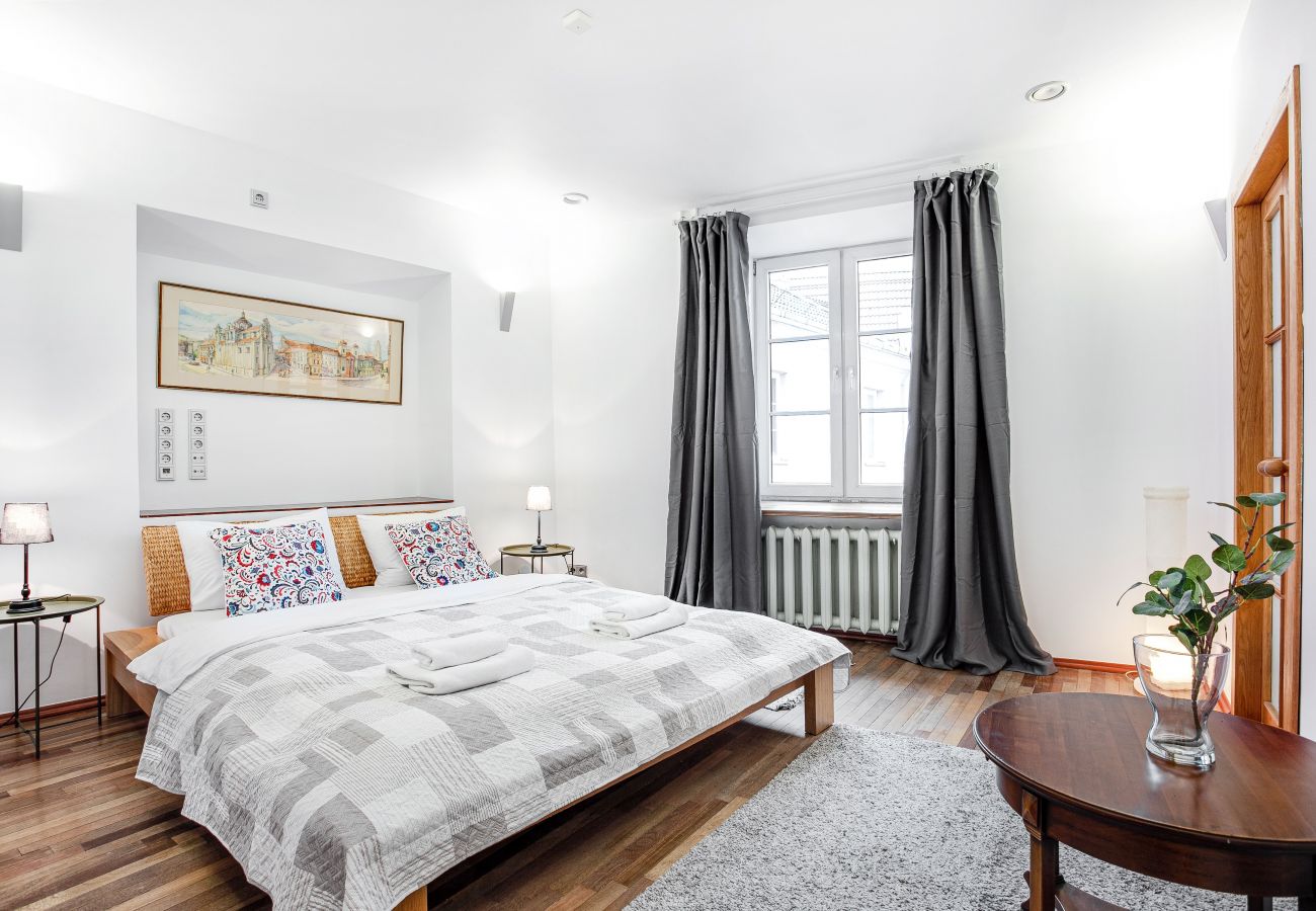 Apartment in Vilnius - Saint Ignoto's Bright 1 Bedroom Apartment
