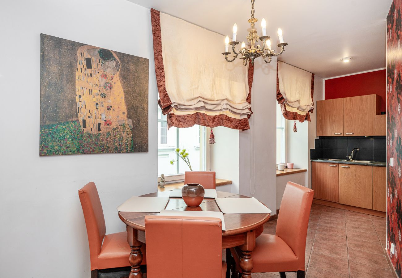 Apartment in Vilnius - Classic Apartments In The Prestigious Stikliu Str