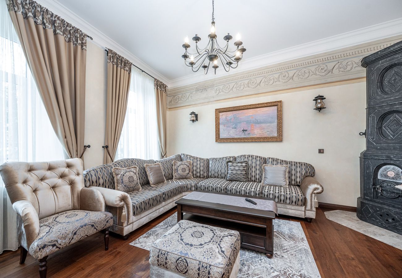 Apartment in Vilnius - Luxury and Unique Pilies Street 2 Bedroom Aprt