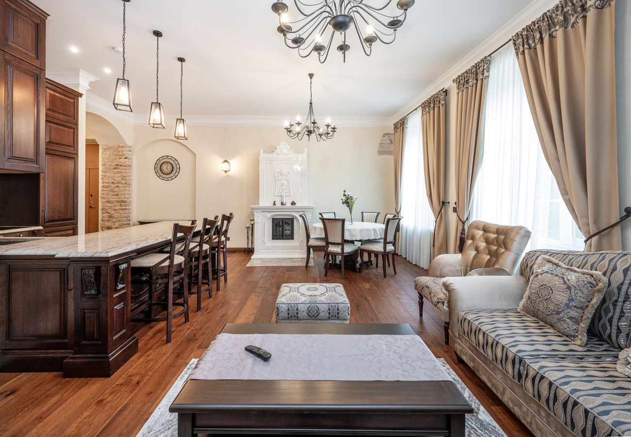 Apartment in Vilnius - Luxury and Unique Pilies Street 2 Bedroom Aprt