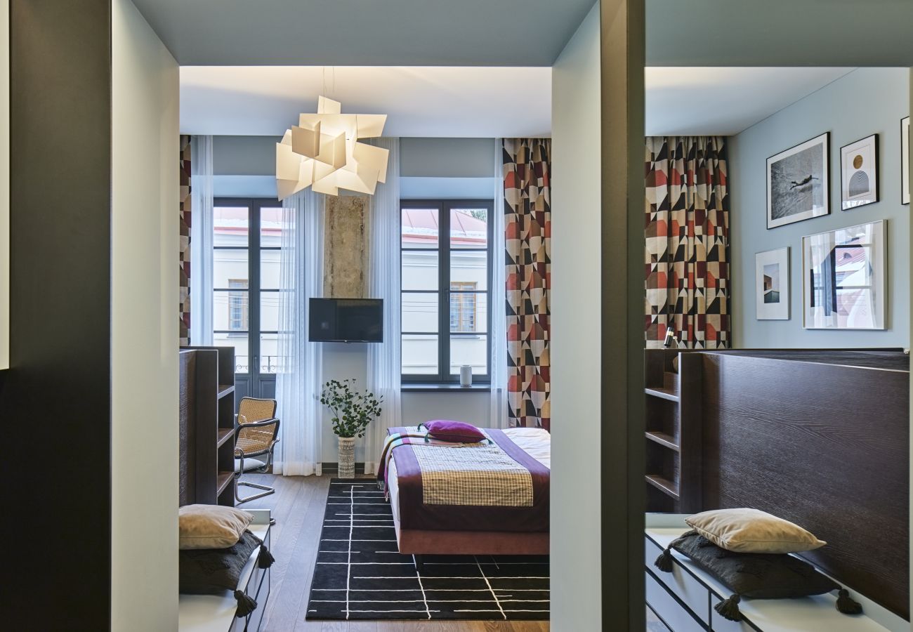 Apartment in Vilnius - Luxury Apartment with Balcony in Old Town