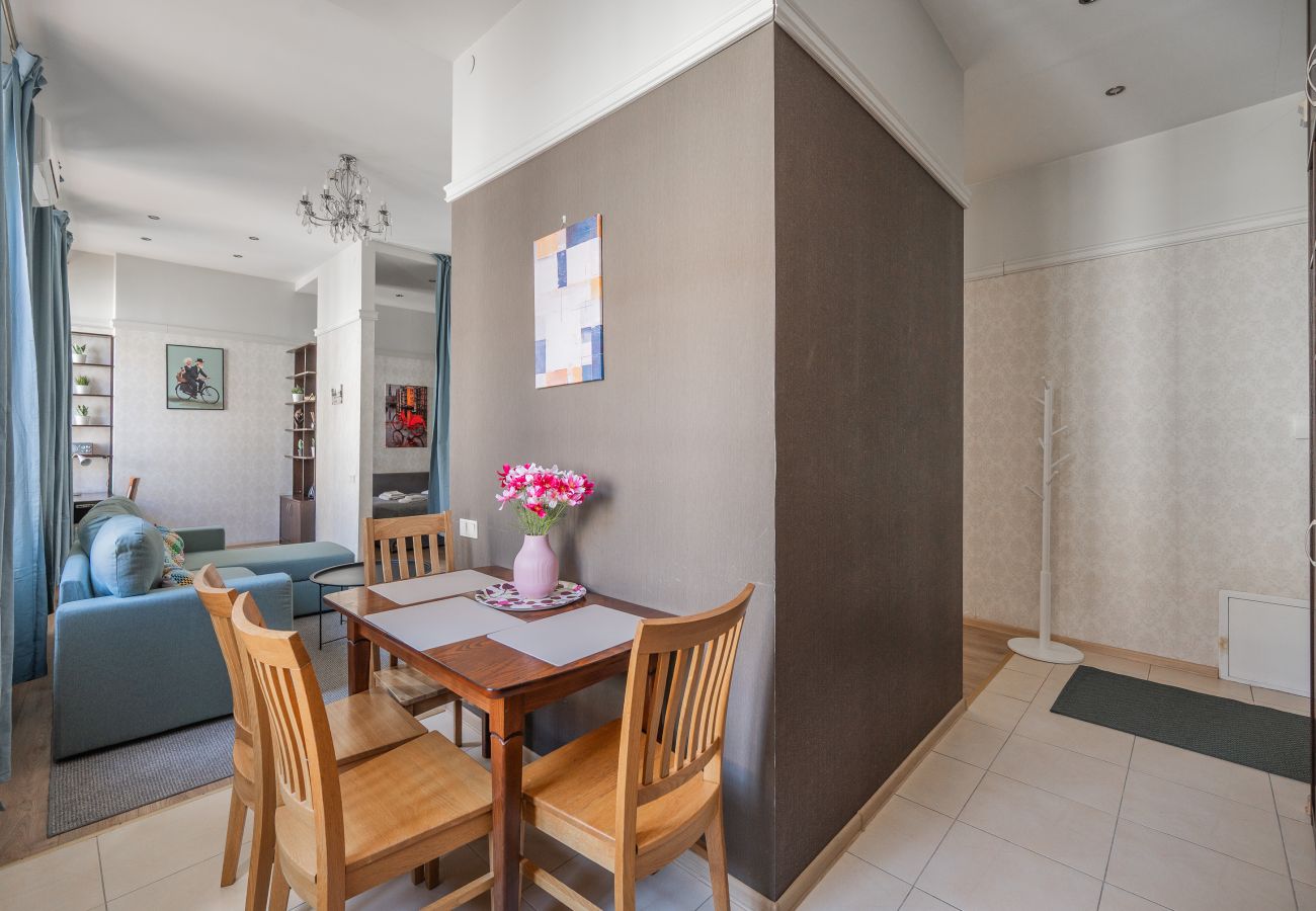 Apartment in Vilnius - ArtDeco Apartment A with Parking