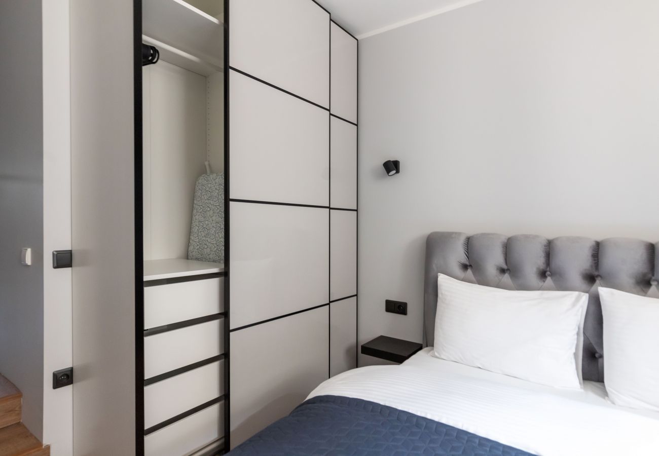 Leilighet i Vilnius - Newly Refurbished Lukiskiu Square Apartment
