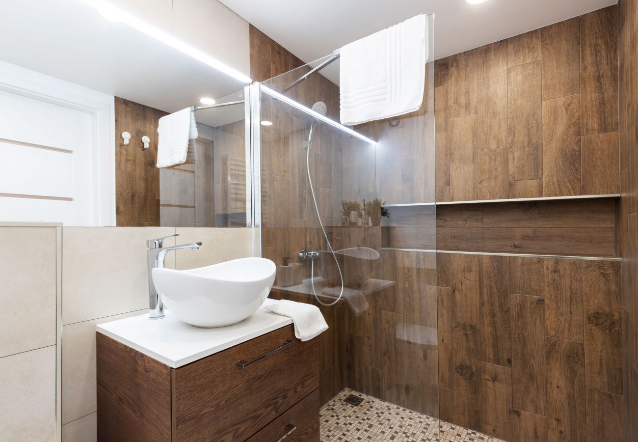 Leilighet i Vilnius - Newly Refurbished Lukiskiu Square Apartment