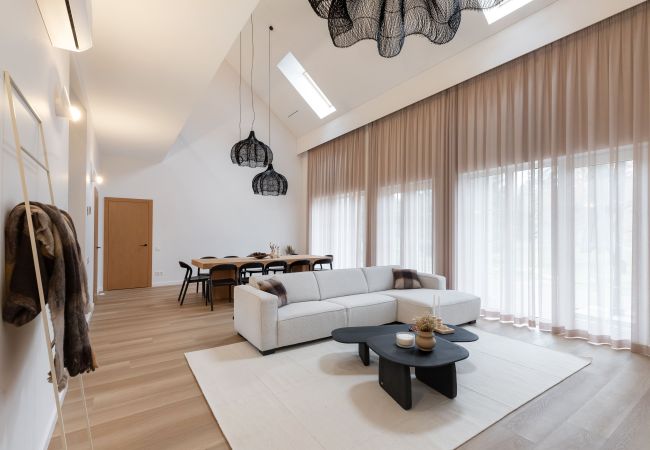 Villa i Nemencine - Picturesque Villa Rest.Art