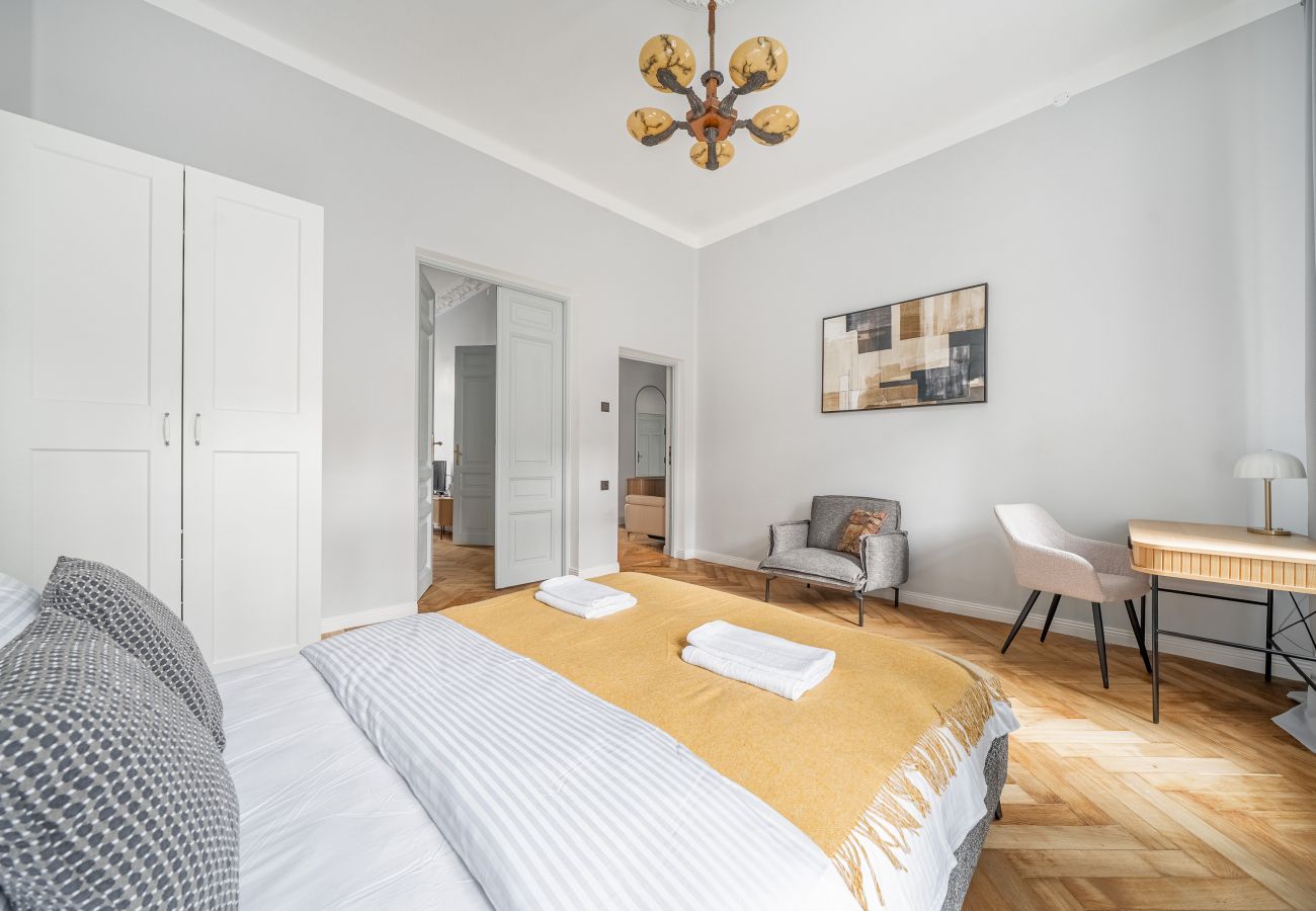 Leilighet i Vilnius - Newly Refurbished Luxurious 2 Bedroom Apartment