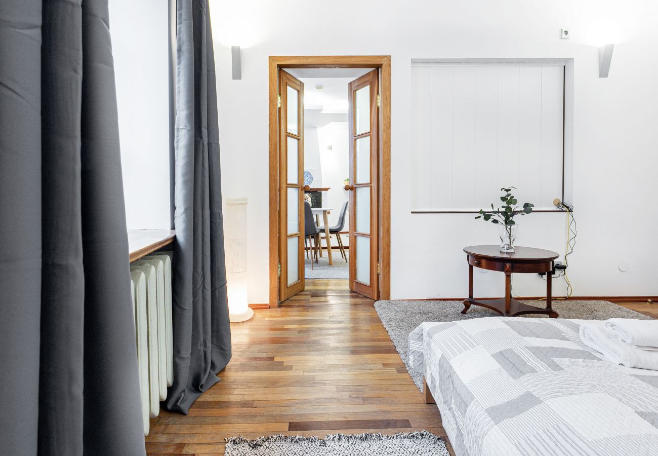 Ferienwohnung in Vilnius - Saint Ignoto's Bright 1 Bedroom Apartment
