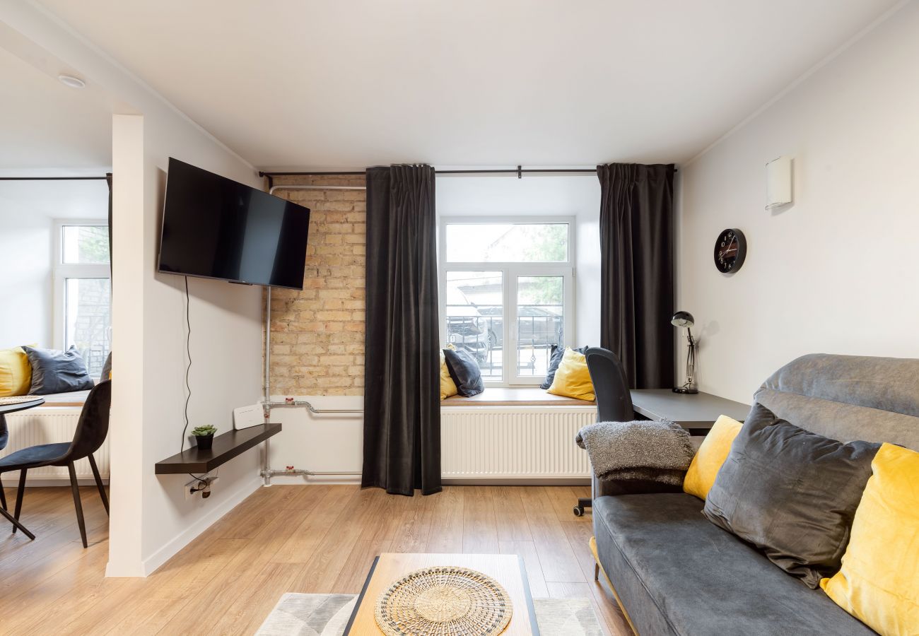 Ferienwohnung in Vilnius - Newly Refurbished Lukiskiu Square Apartment