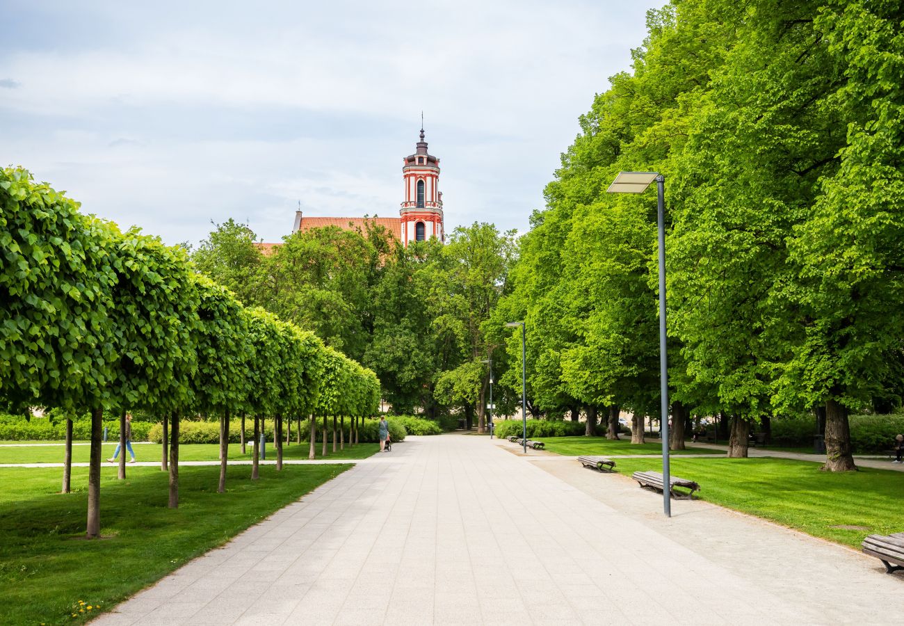 Ferienwohnung in Vilnius - Newly Refurbished Lukiskiu Square Apartment