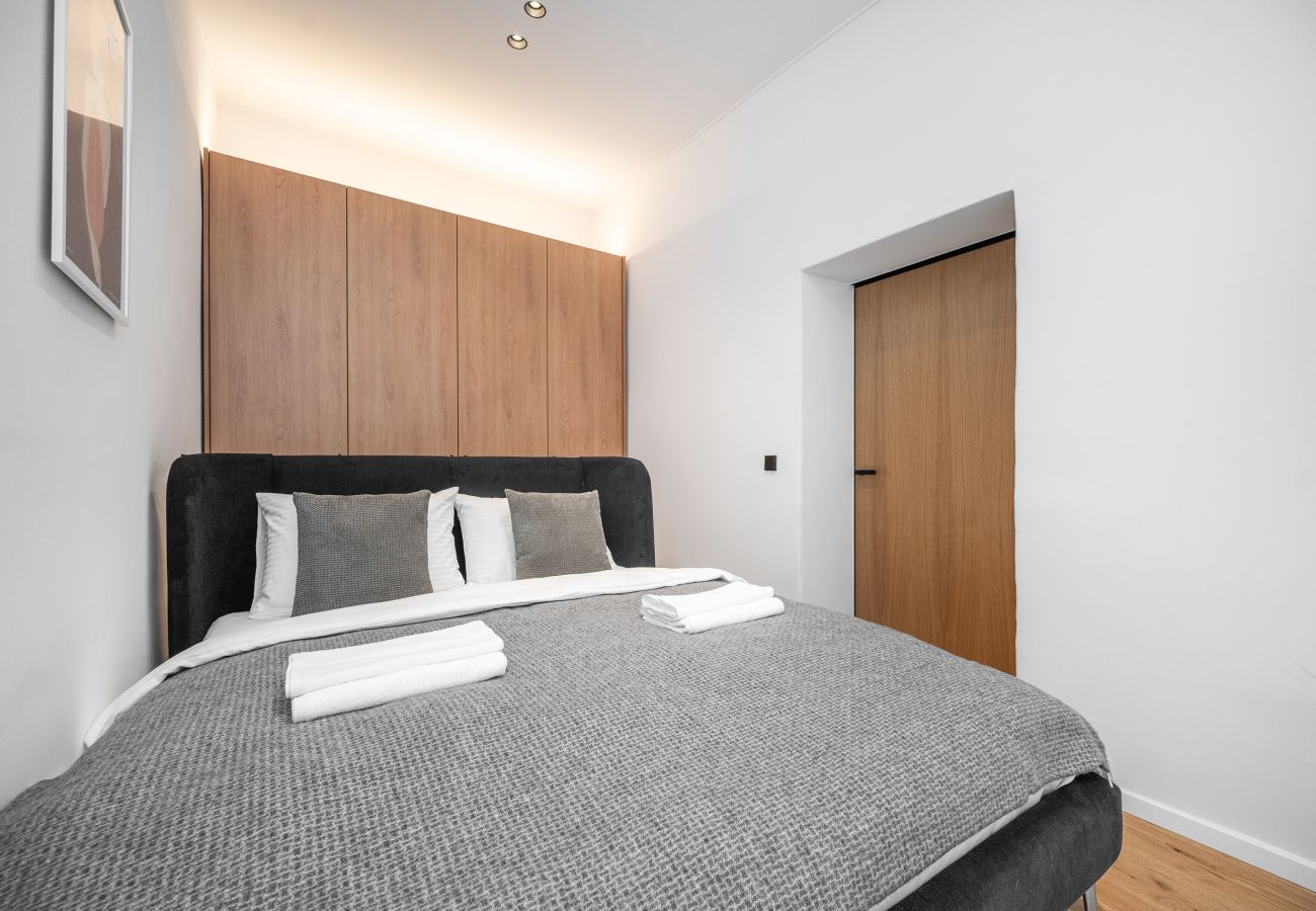 Ferienwohnung in Vilnius - Newly Furnished Vilnius Town Hall Apartment 101