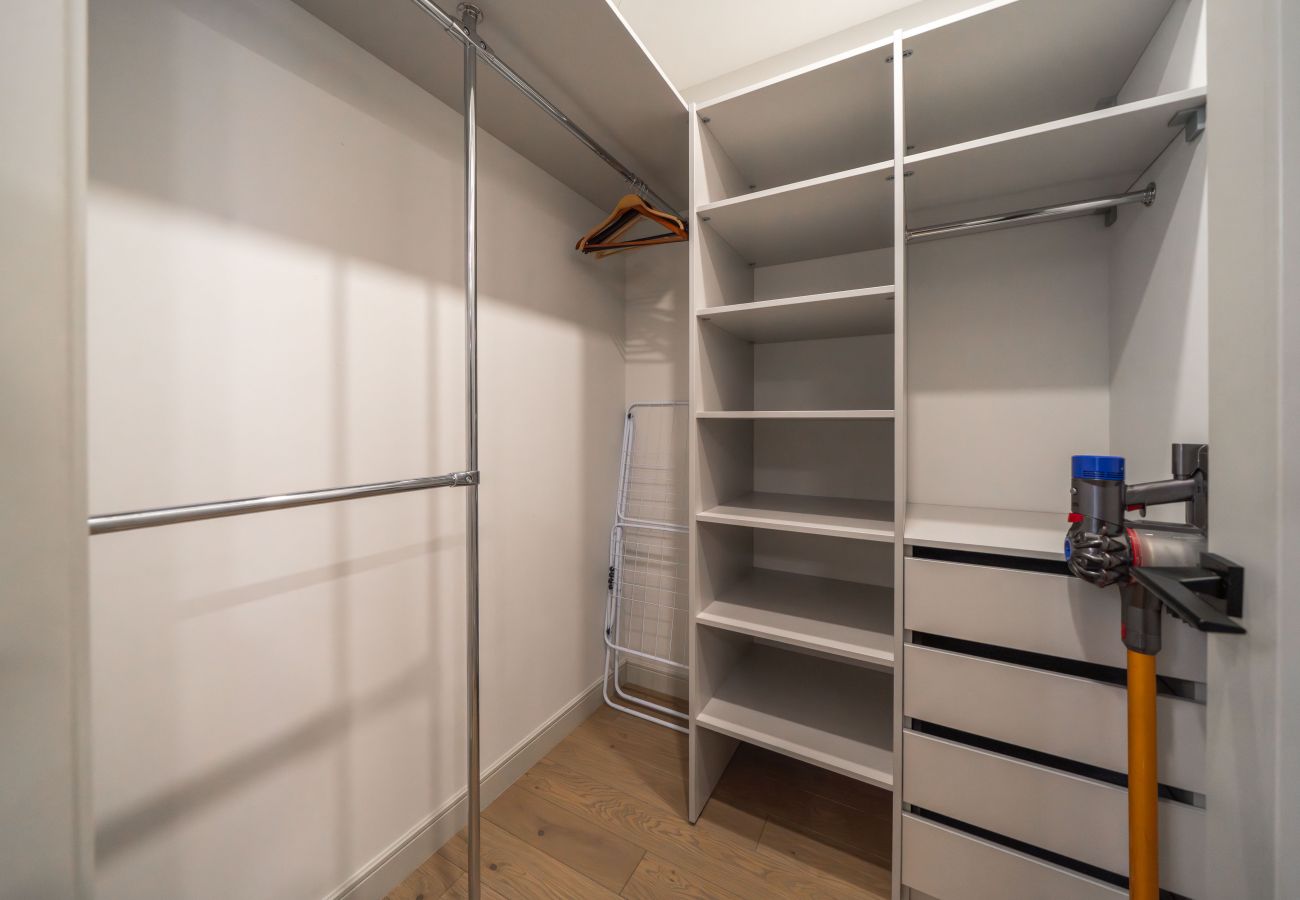 Ferienwohnung in Vilnius - 1 Bedroom Apartment next to Gediminas Avenue