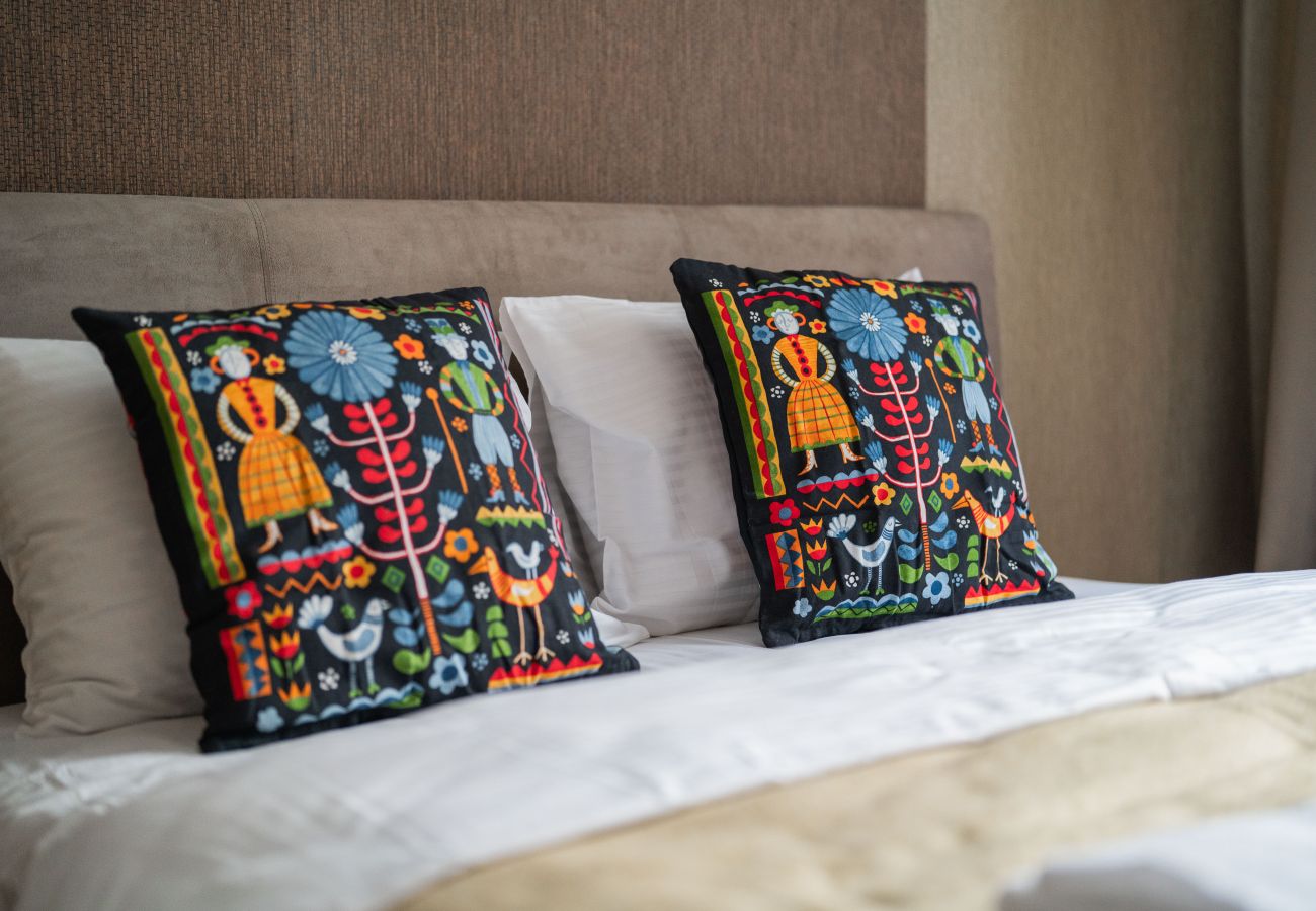 Apartament w Vilnius - Newly Refurbished Luxurious 2 Bedroom Apartment