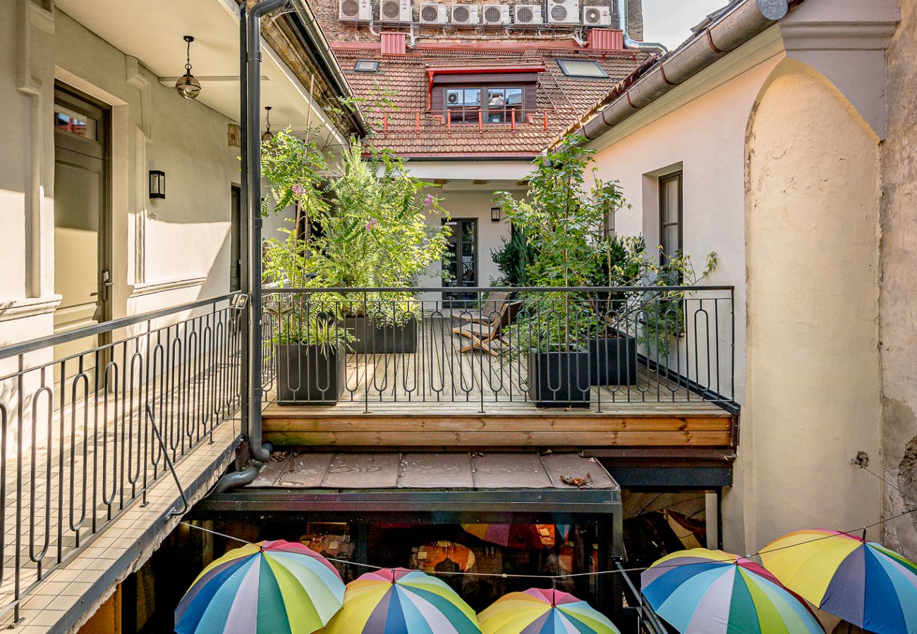 Apartament w Vilnius - Luxury Apartment with Balcony in Old Town