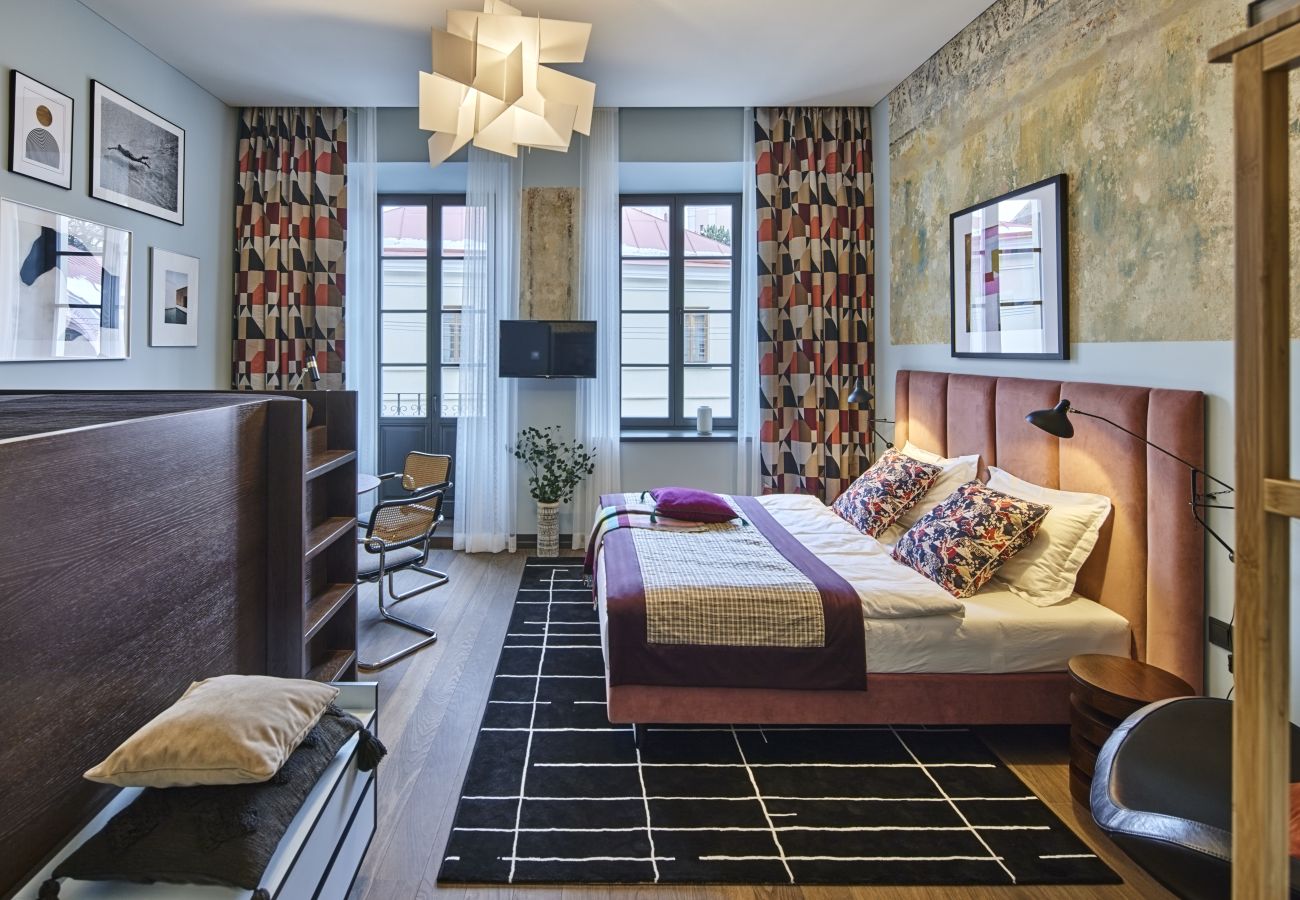 Apartament w Vilnius - Luxury Apartment with Balcony in Old Town