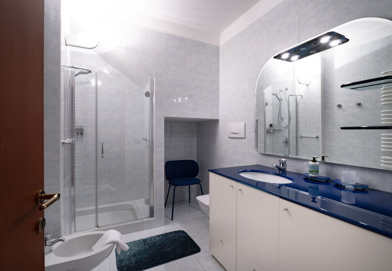 Apartament w Menaggio - Villa Susanna with Pool & Lake Como View