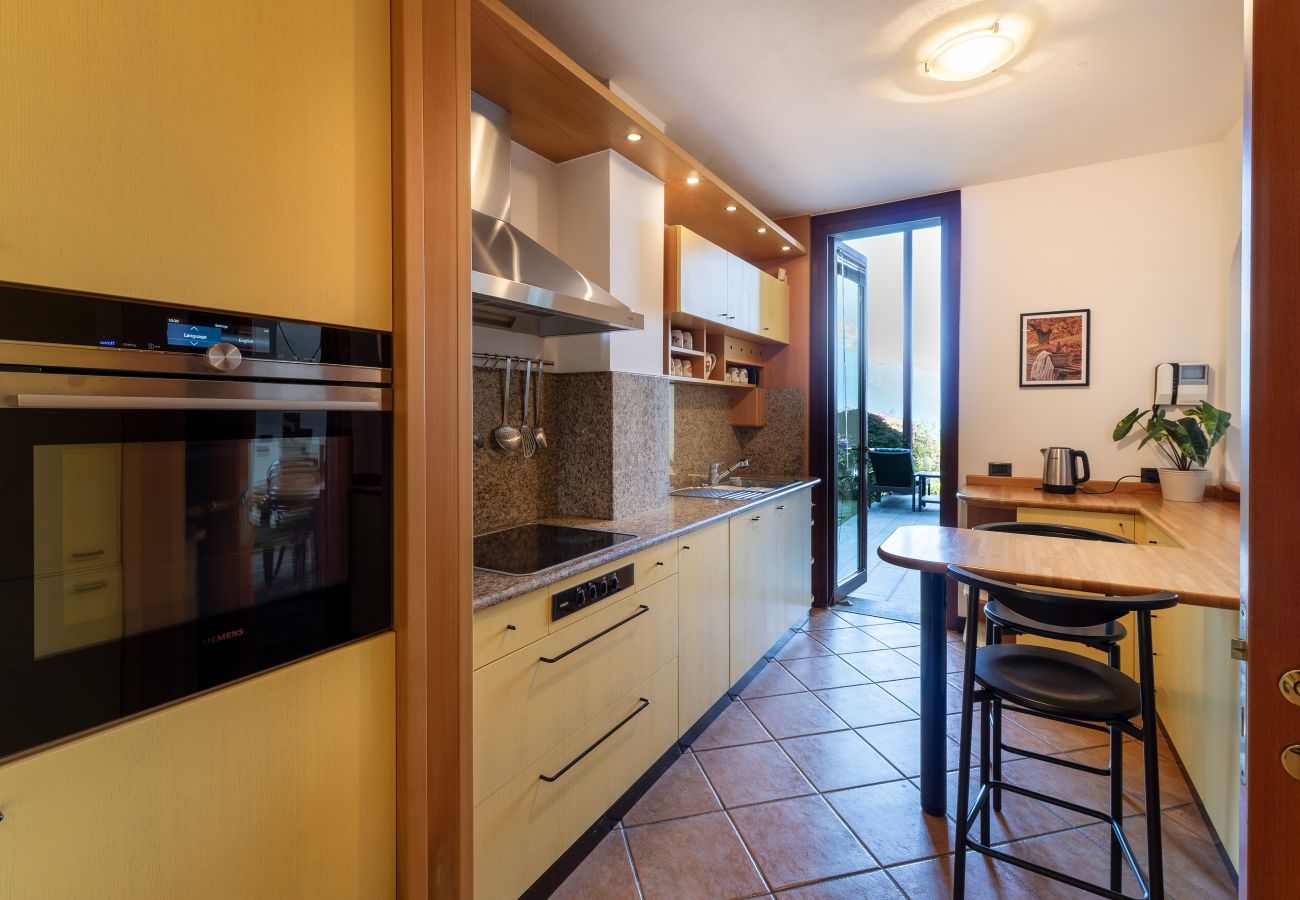 Apartament w Menaggio - Villa Susanna with Pool & Lake Como View